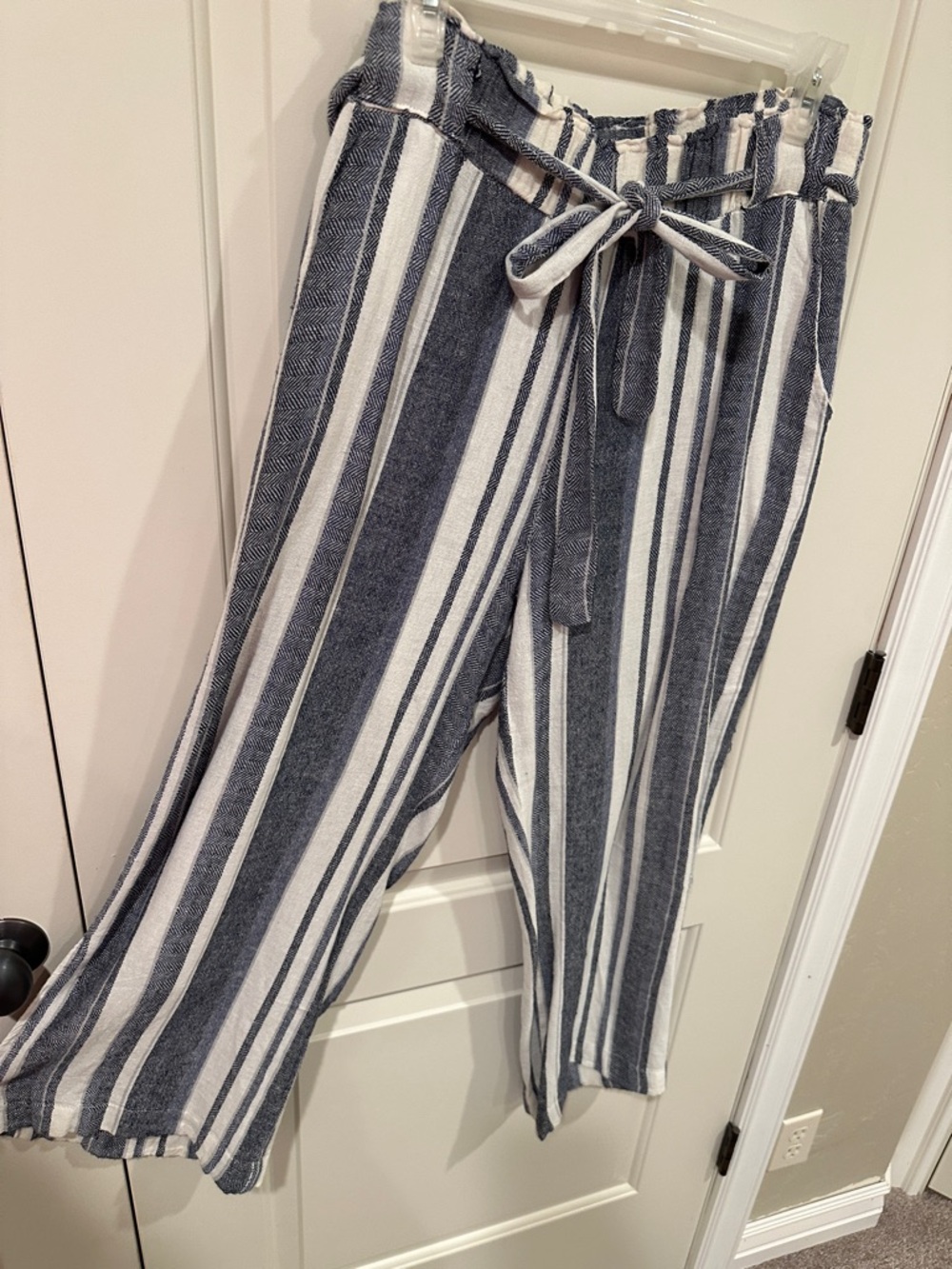 Striped Wide-Leg Tie-Waist Pants - Navy & White